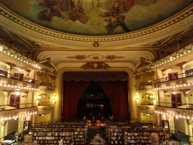 El Ateneo, a stunning bookshop in an old theatre.
